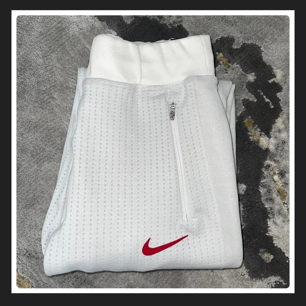 Nike Sportswear Women's 7/8 Cropped Pants